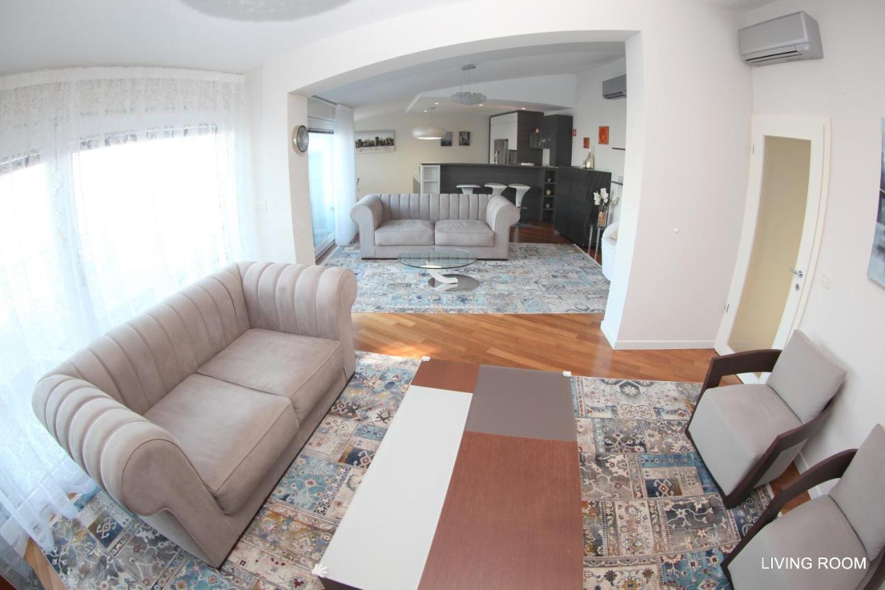 Luxury Marina View Apartment อิซอลา ภายนอก รูปภาพ