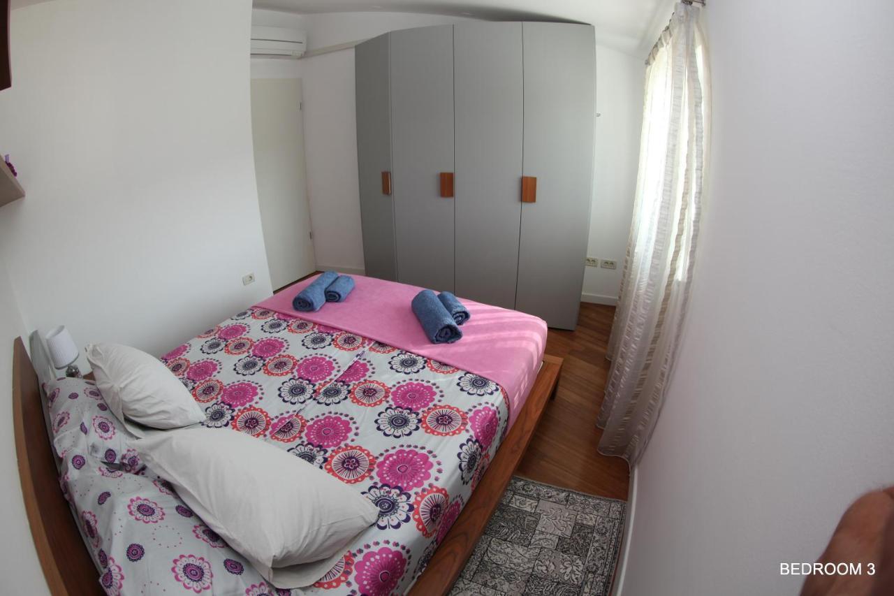 Luxury Marina View Apartment อิซอลา ภายนอก รูปภาพ